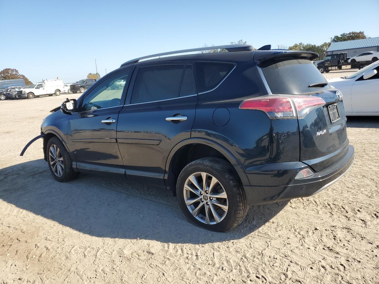 2017 Toyota Rav4 Limited - Фото 2