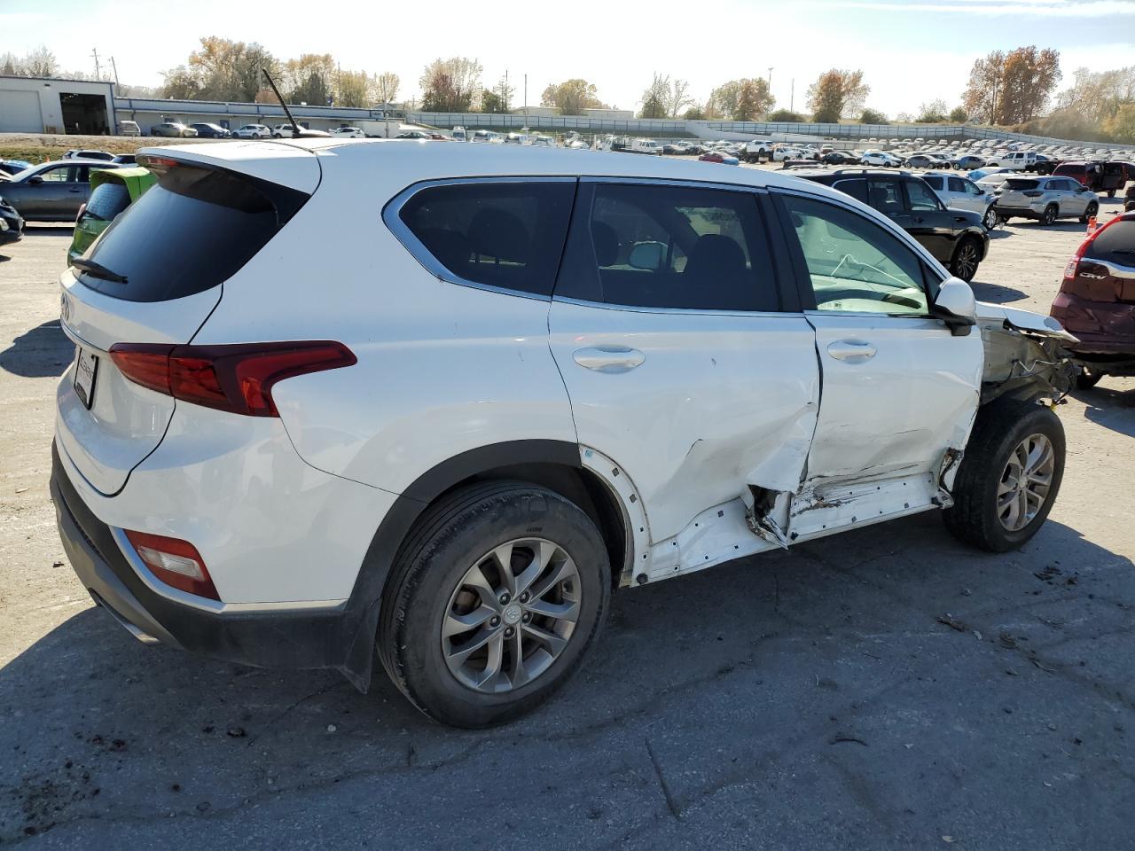 2020 Hyundai Santa Fe Se - Image 3