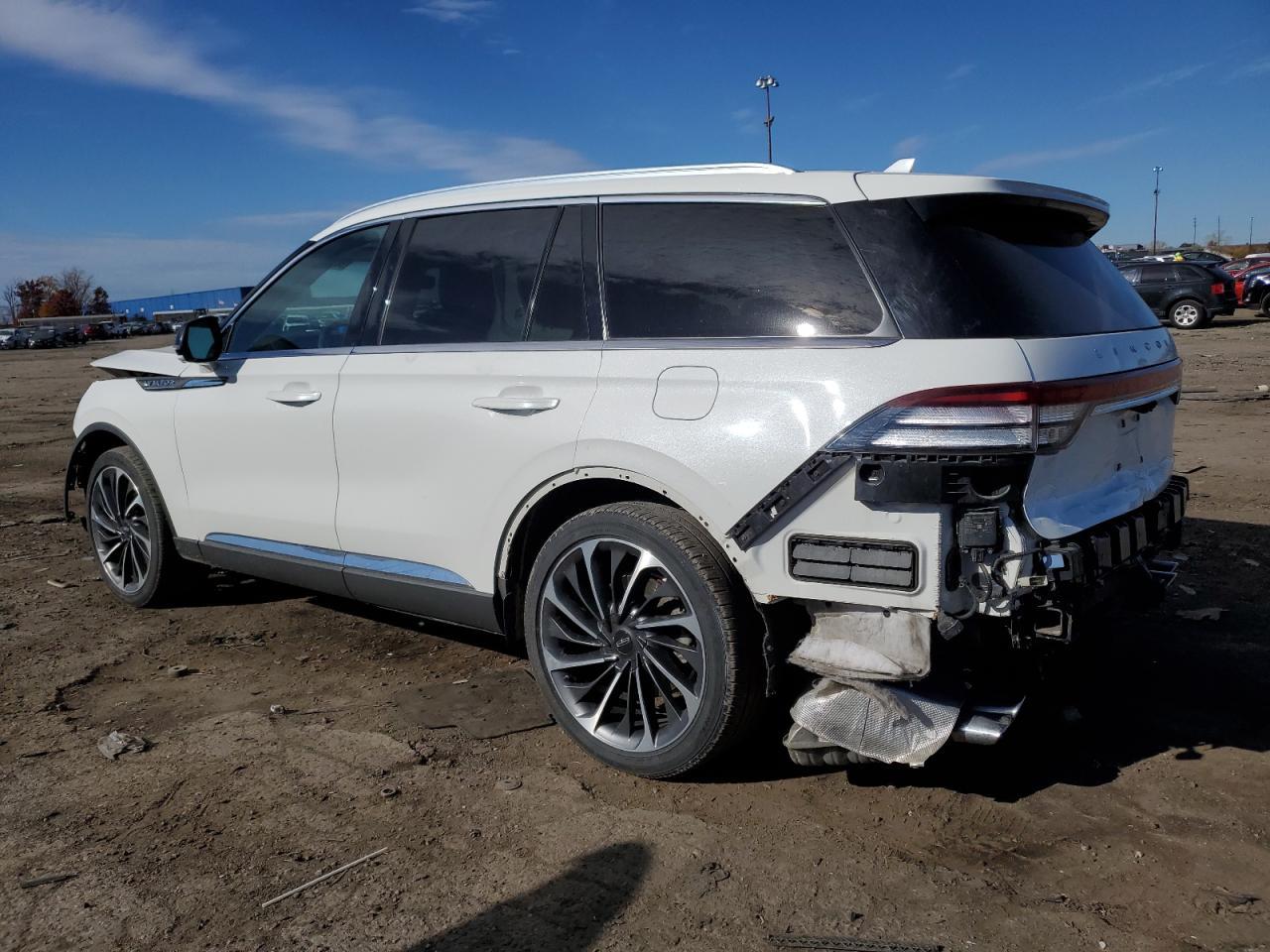 2020 Lincoln Aviator Reserve - Image 2