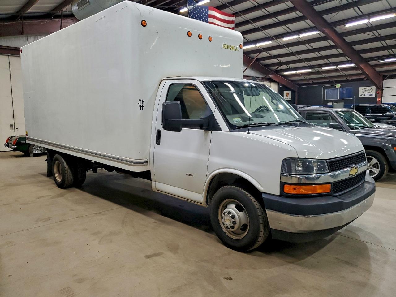 2022 Chevrolet Express G3500 - Image 4