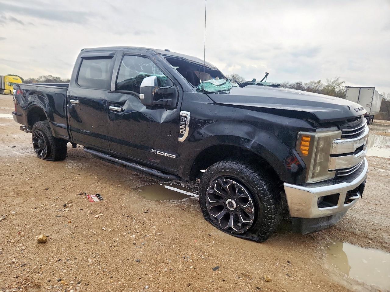 2017 Ford F350 Super Duty - Image 4