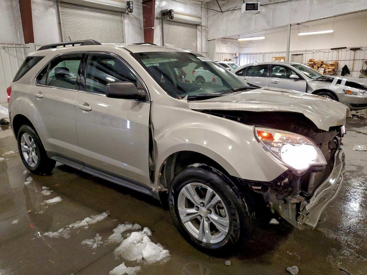 2014 Chevrolet Equinox Ls - Image 4