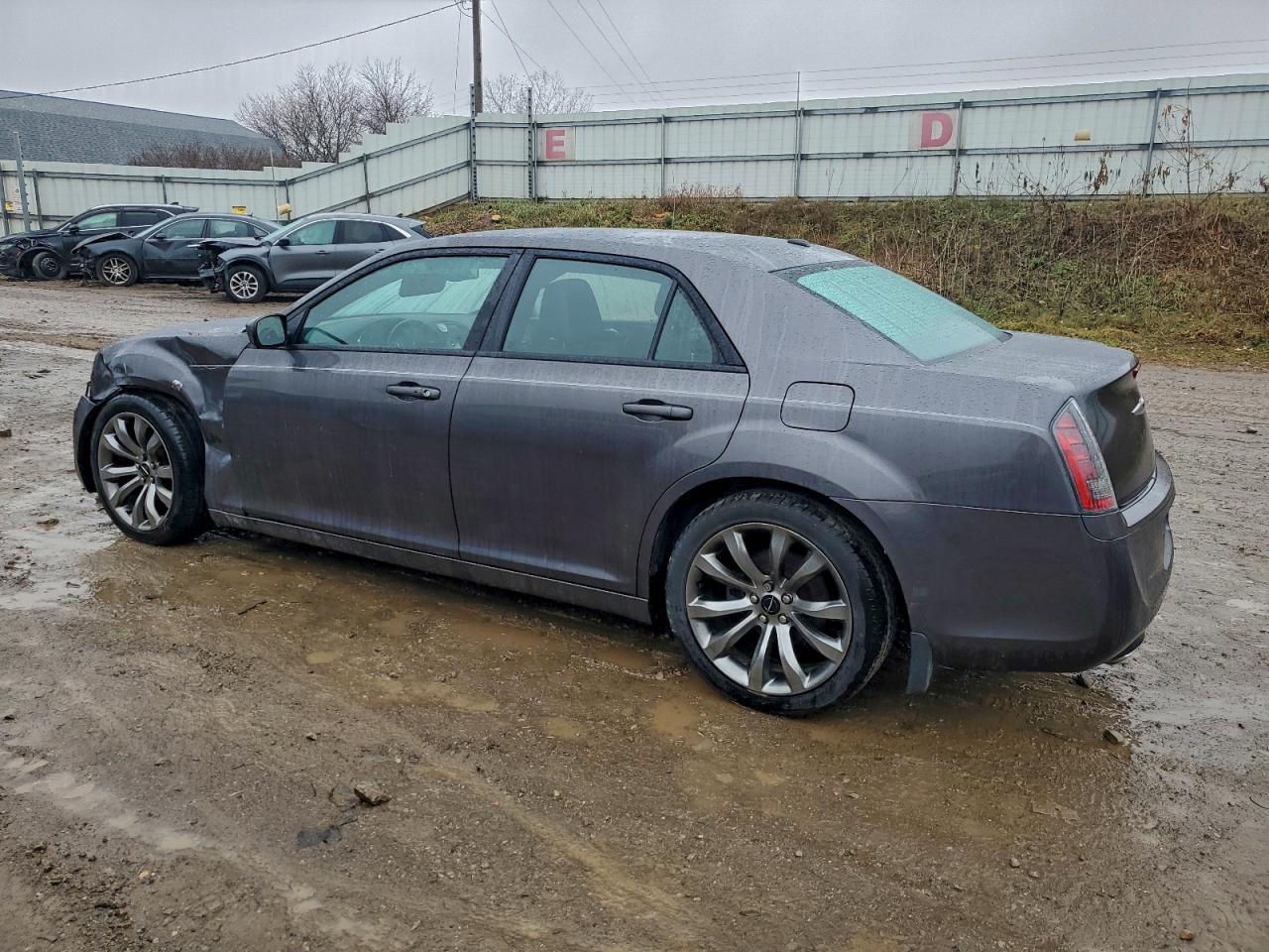 2014 Chrysler 300 S - Фото 2