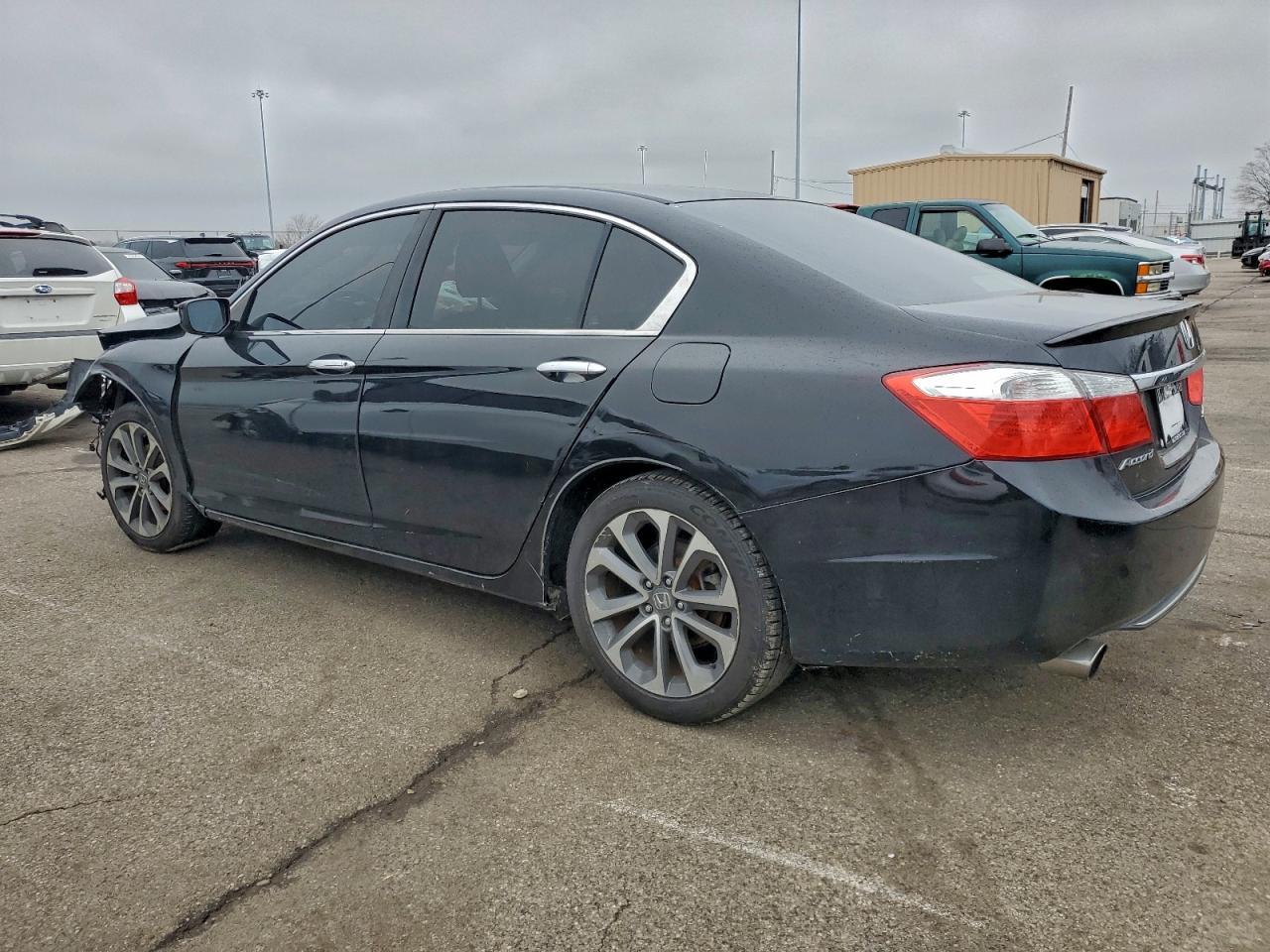 2015 Honda Accord Sport - Фото 2