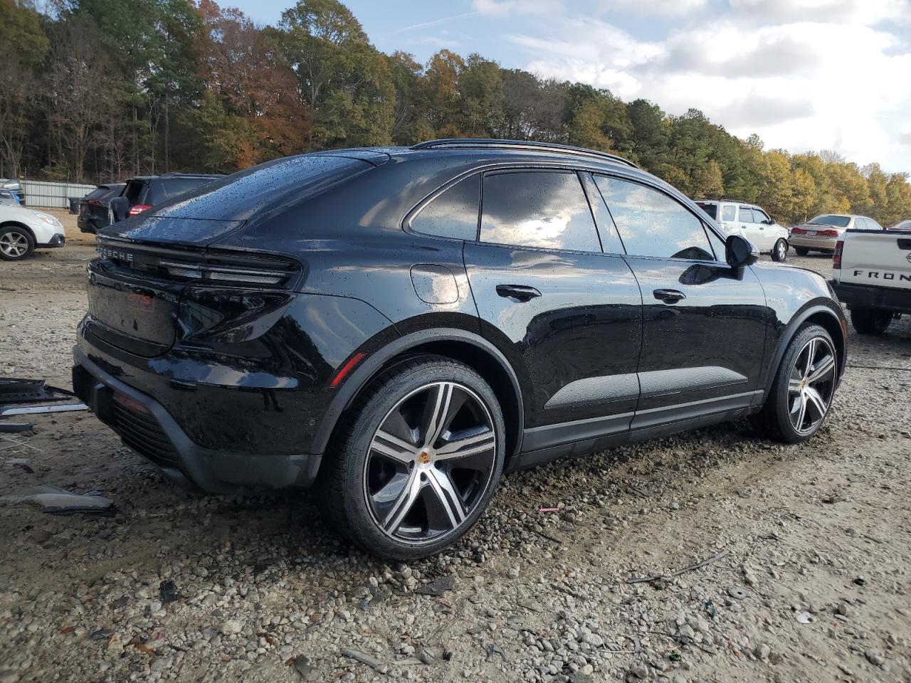 2025 Porsche Macan - Фото 3