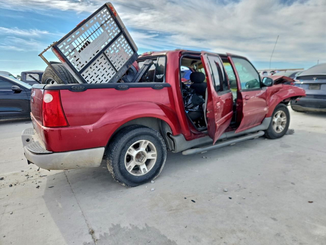 2003 Ford Explorer Sport Trac - Image 3
