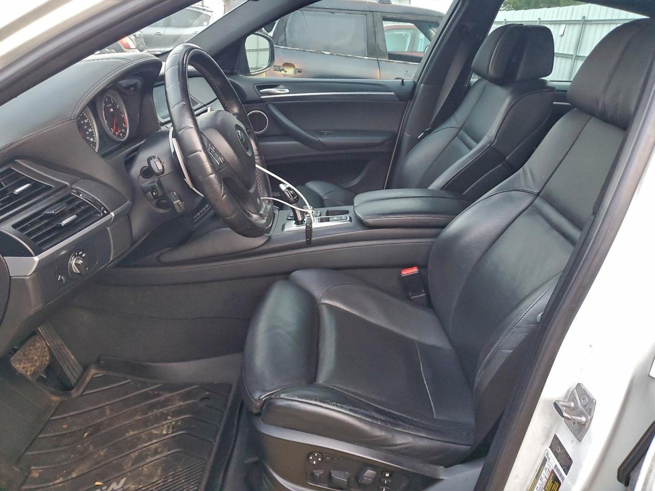 2011 BMW X6 M - Фото 7