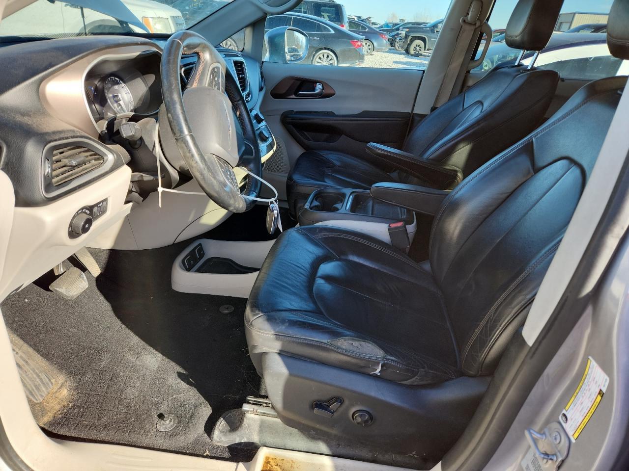 2017 Chrysler Pacifica Touring L - Фото 7