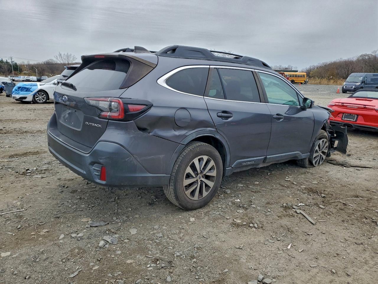2020 Subaru Outback Premium - Фото 3
