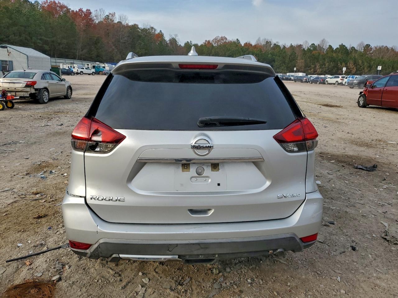 2017 Nissan Rogue S - Фото 6