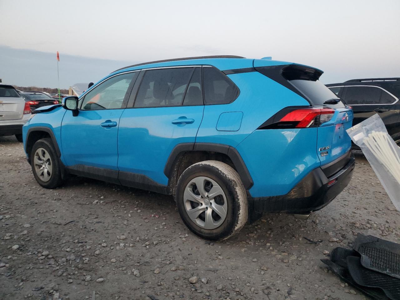 2021 Toyota Rav4 Le - Фото 2