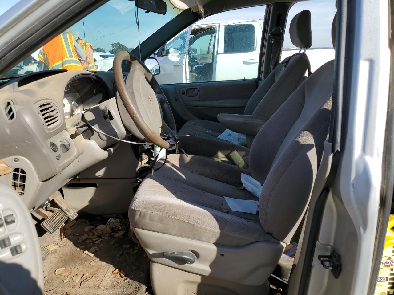 2001 Chrysler Town & Country Lx - Фото 7