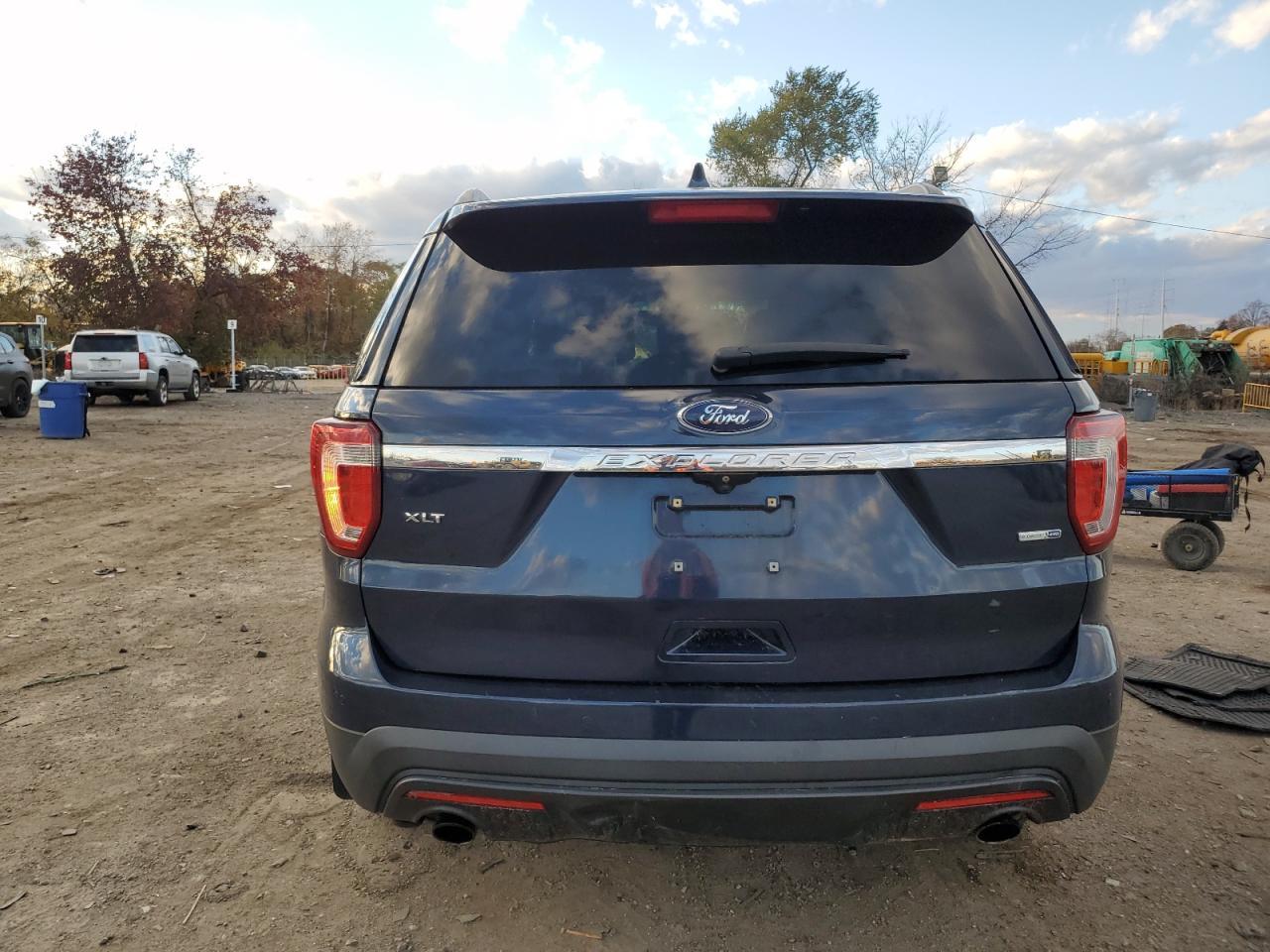 2016 Ford Explorer Xlt - Image 6
