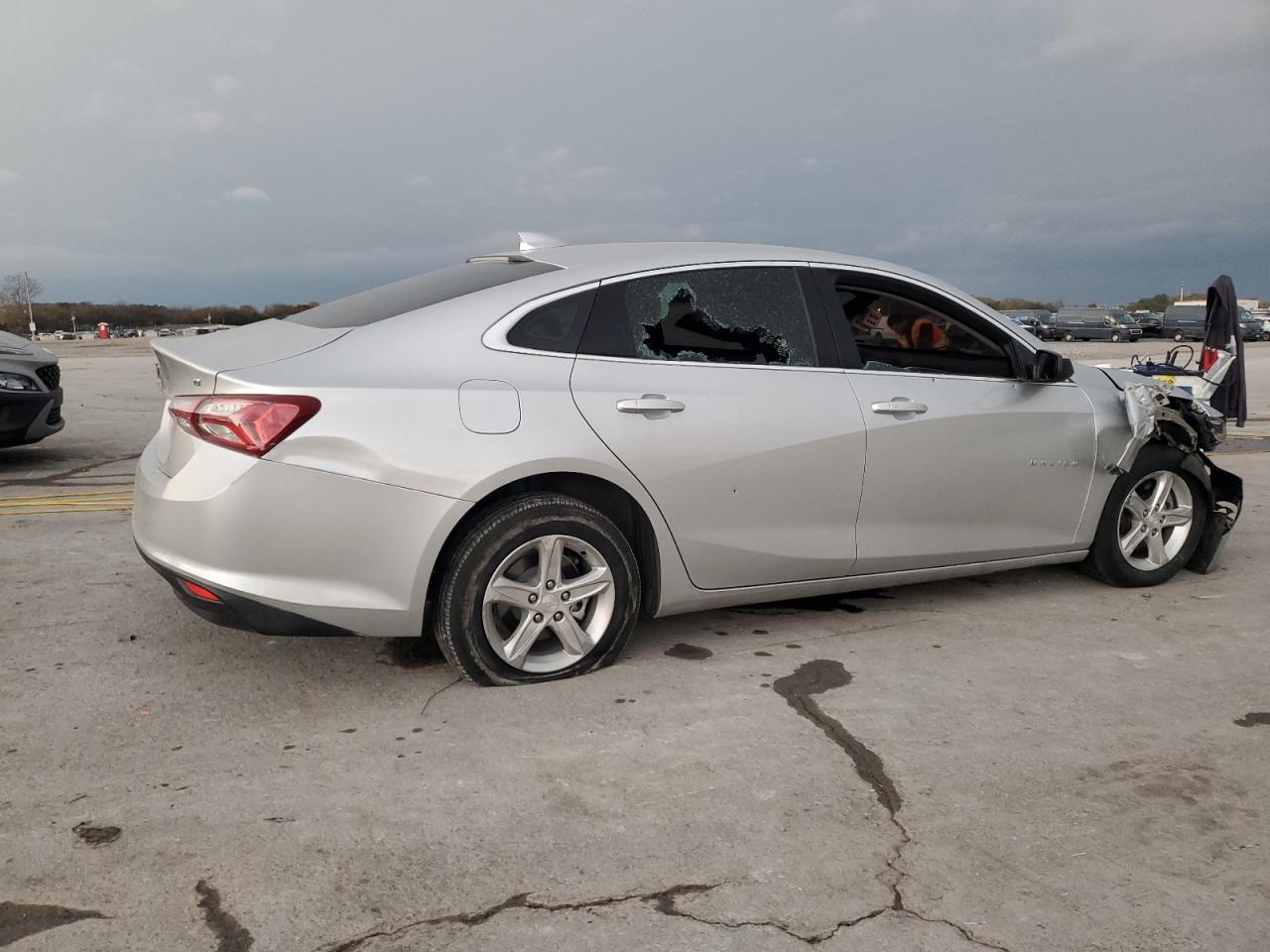 2022 Chevrolet Malibu Lt - Image 3