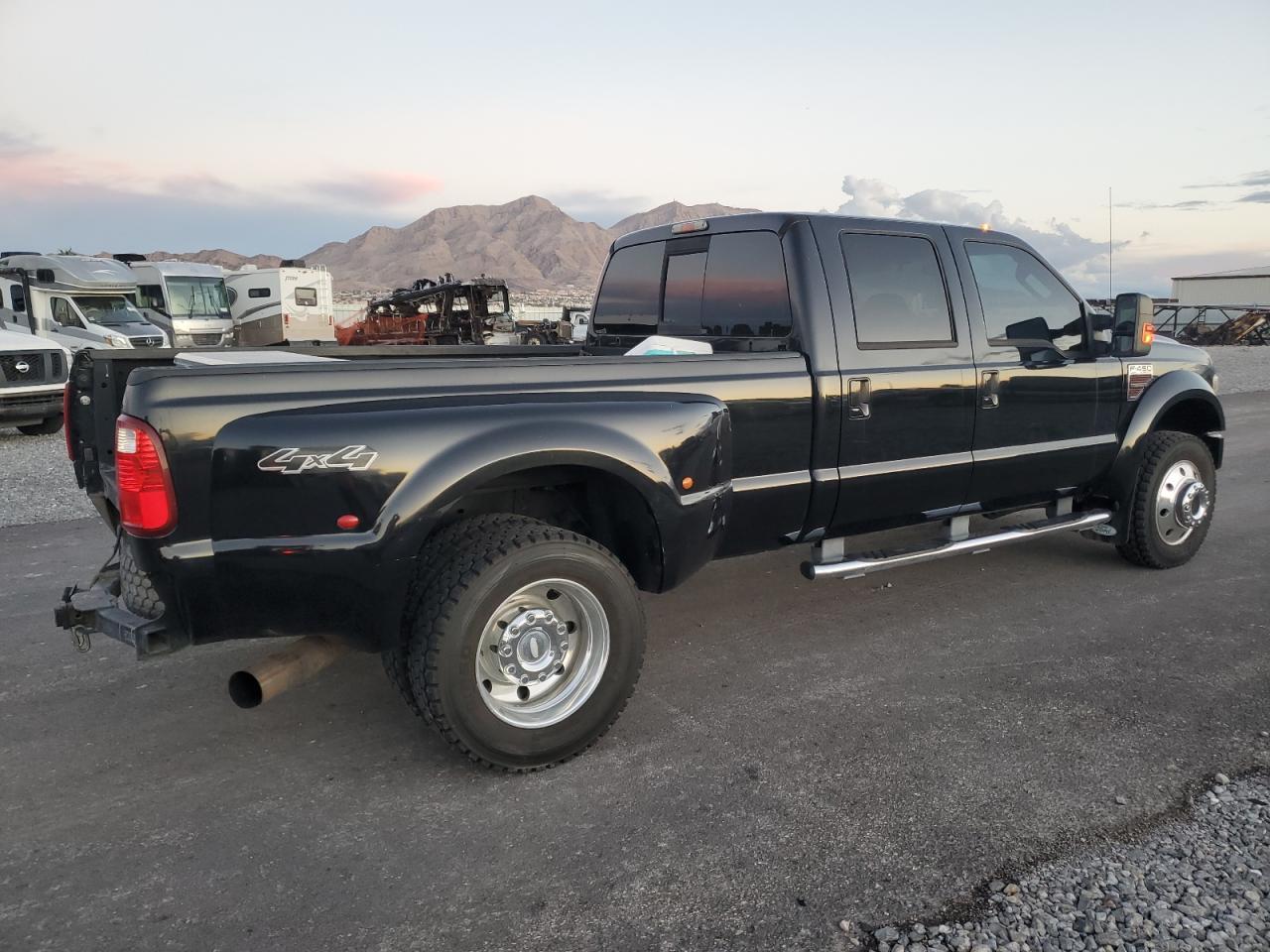 2010 Ford F450 Super Duty - Фото 3