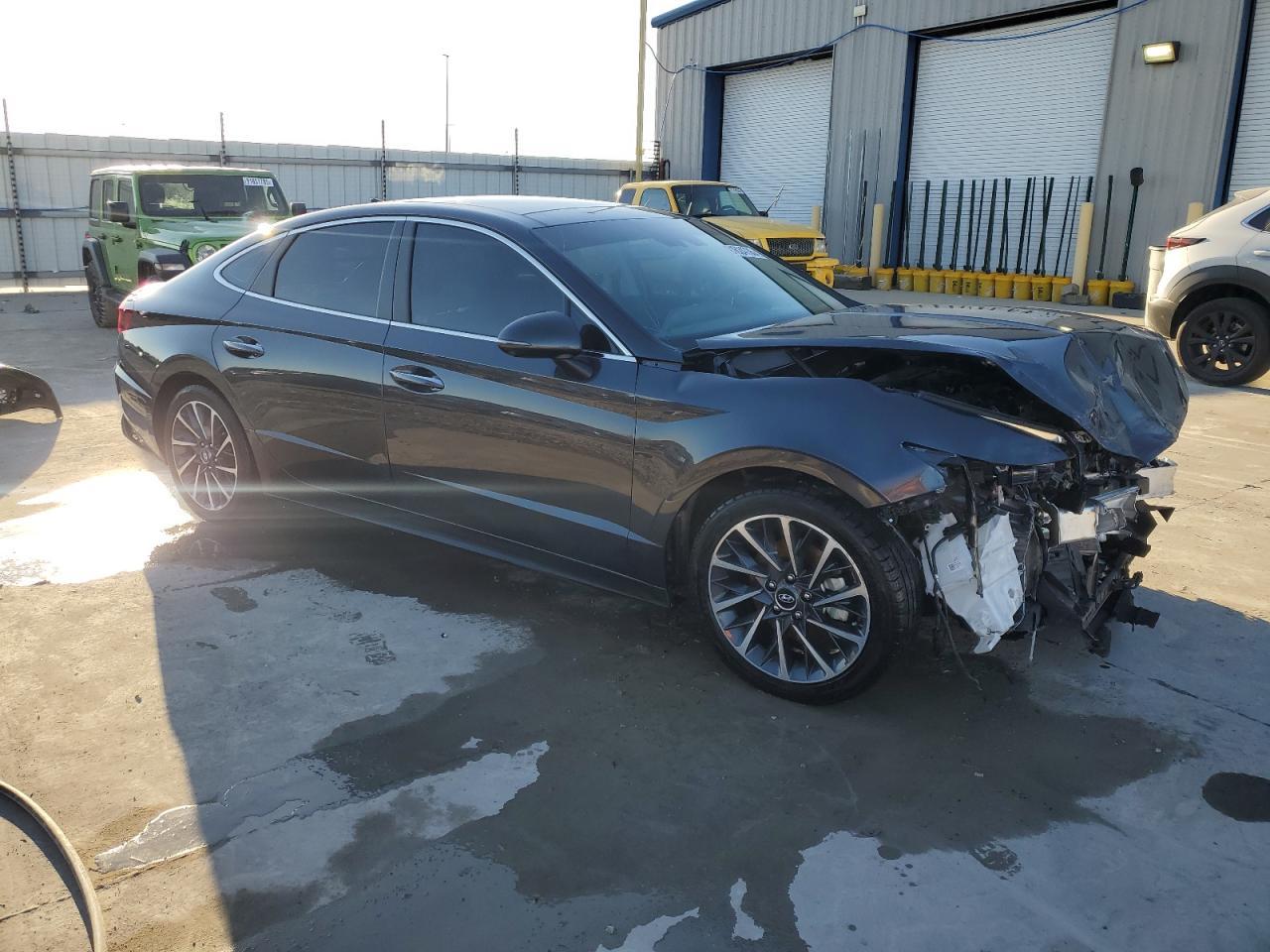 2020 Hyundai Sonata Limited - Image 4
