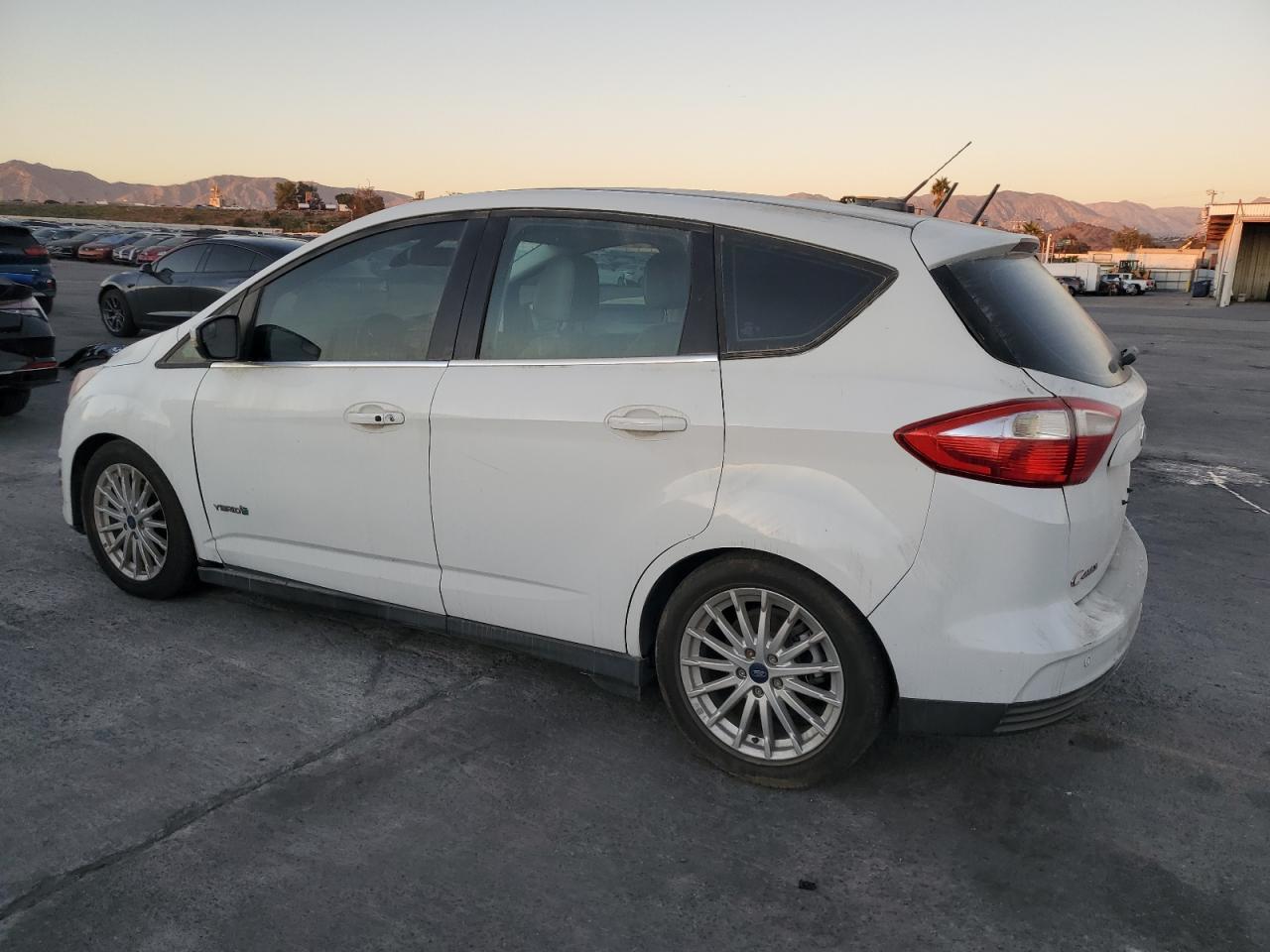 2015 Ford C-Max Sel - Фото 2