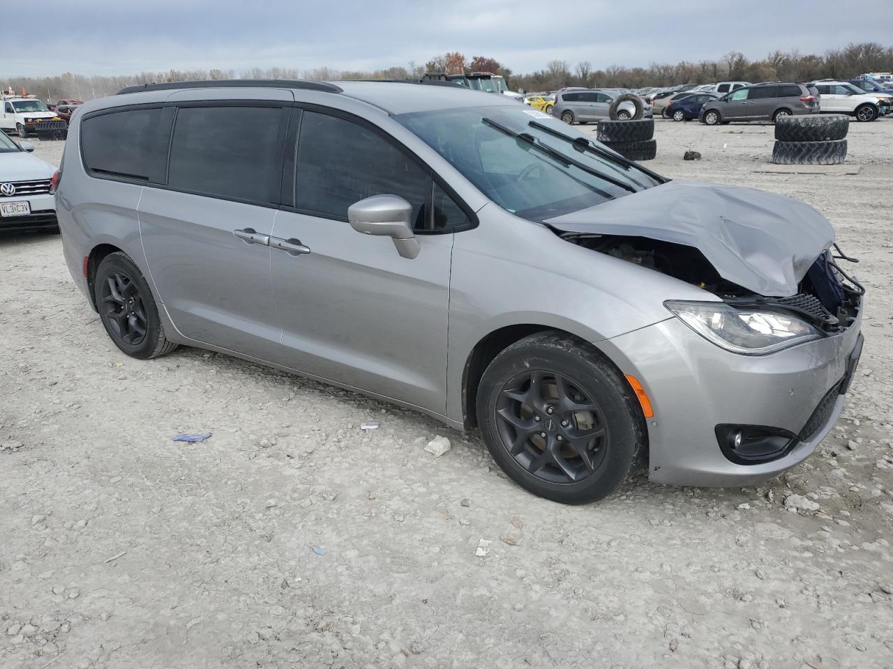 2018 Chrysler Pacifica Touring L Plus - Image 4
