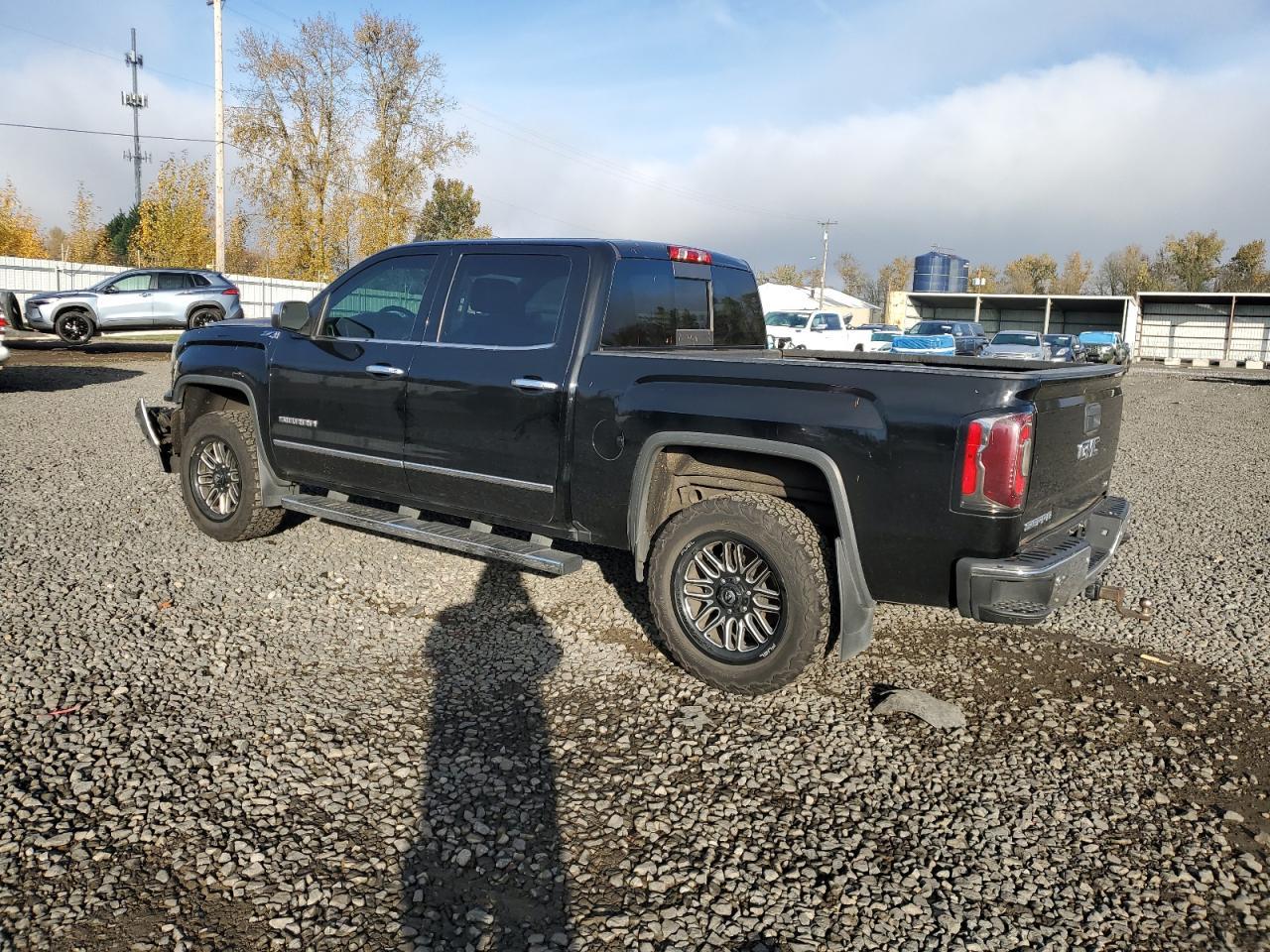 2017 GMC Sierra K1500 Slt - Image 2