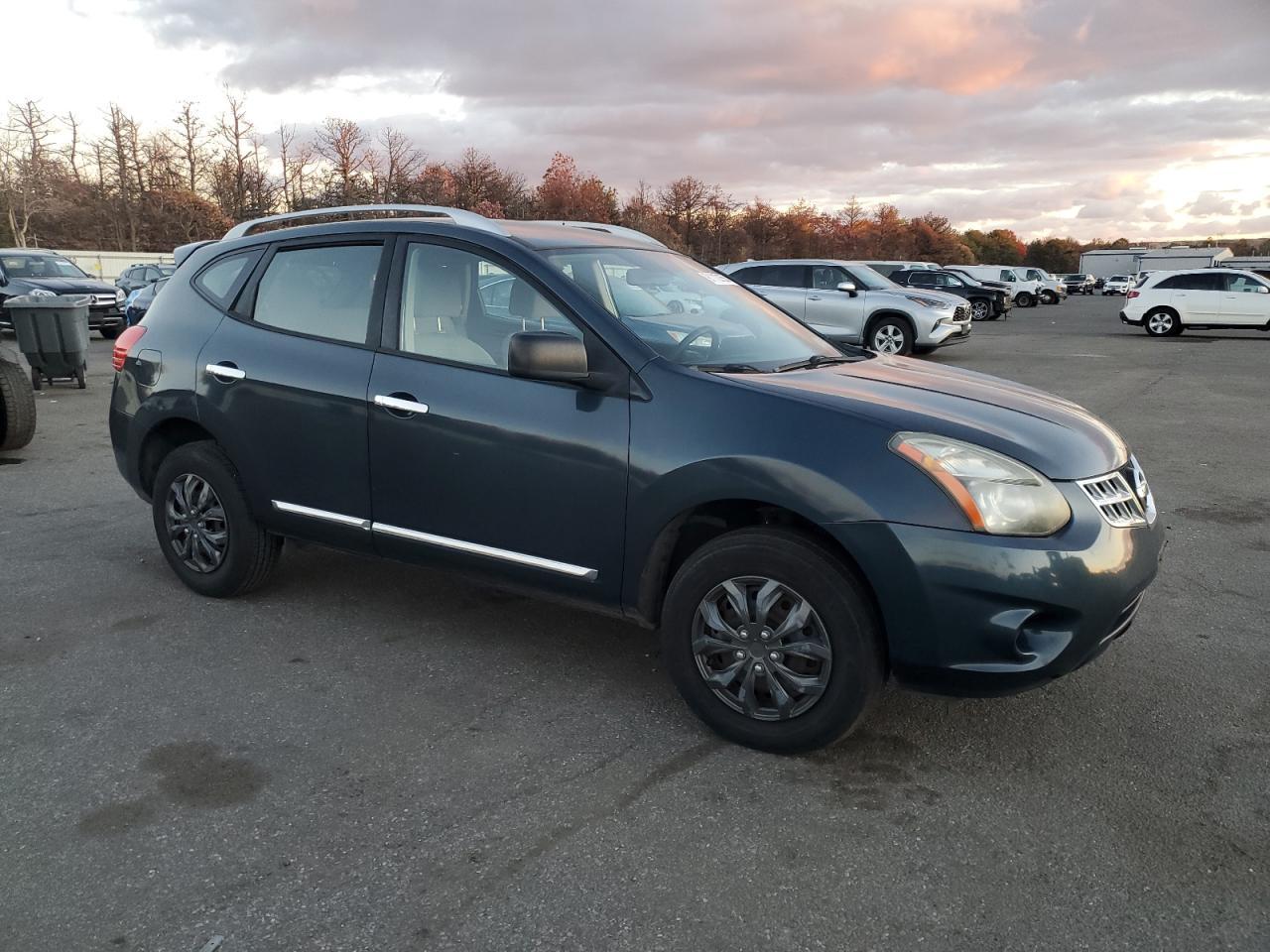 2015 Nissan Rogue Select S - Image 4