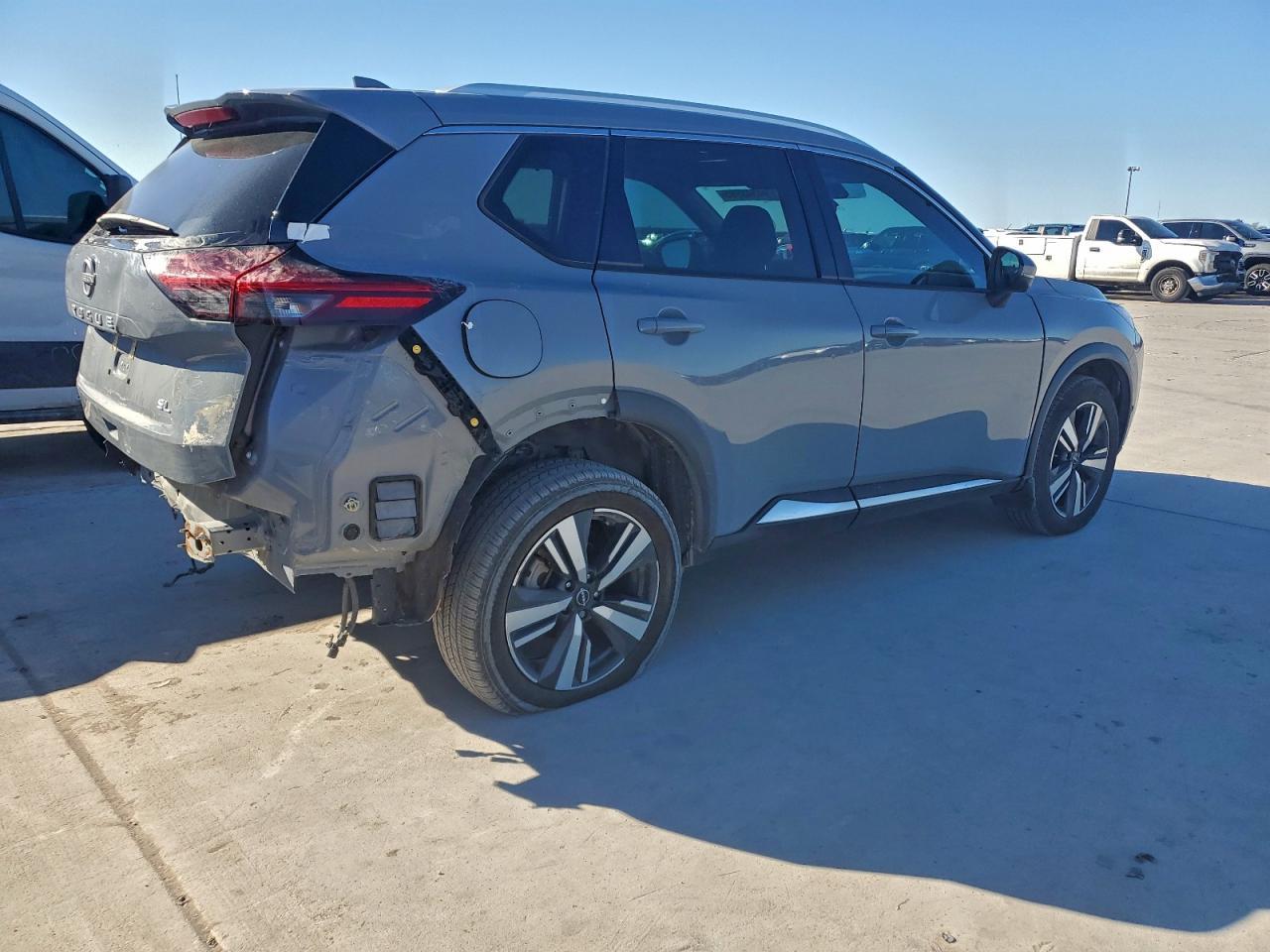 2023 Nissan Rogue Sl - Фото 3