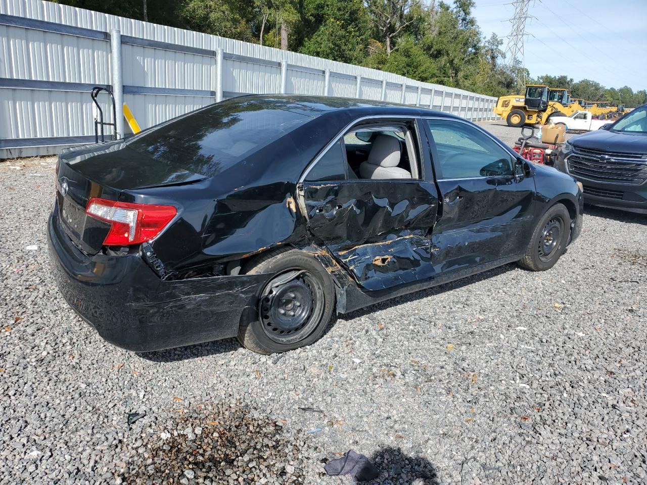 2014 Toyota Camry L - Фото 3