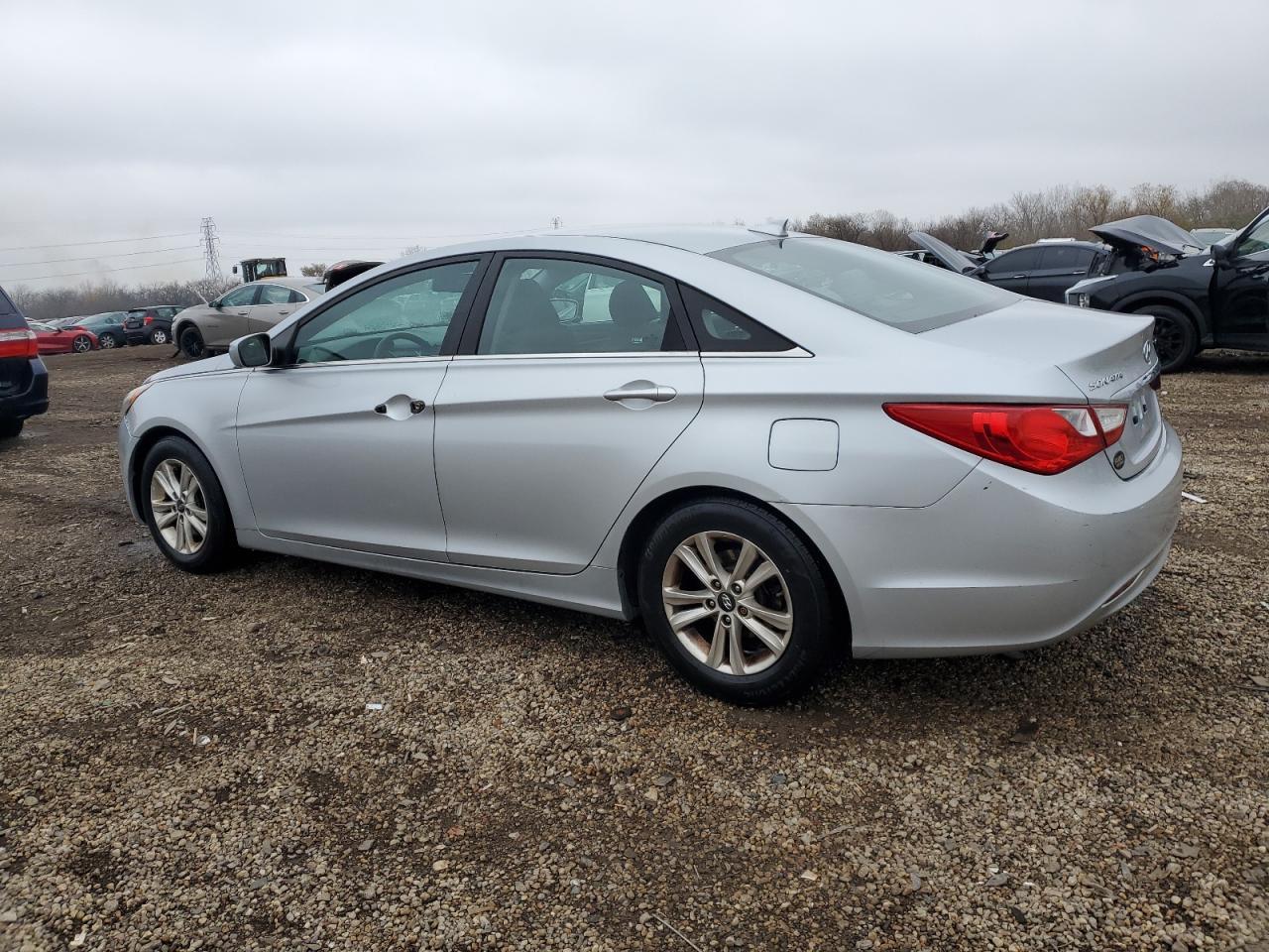 2013 Hyundai Sonata Gls - Фото 2