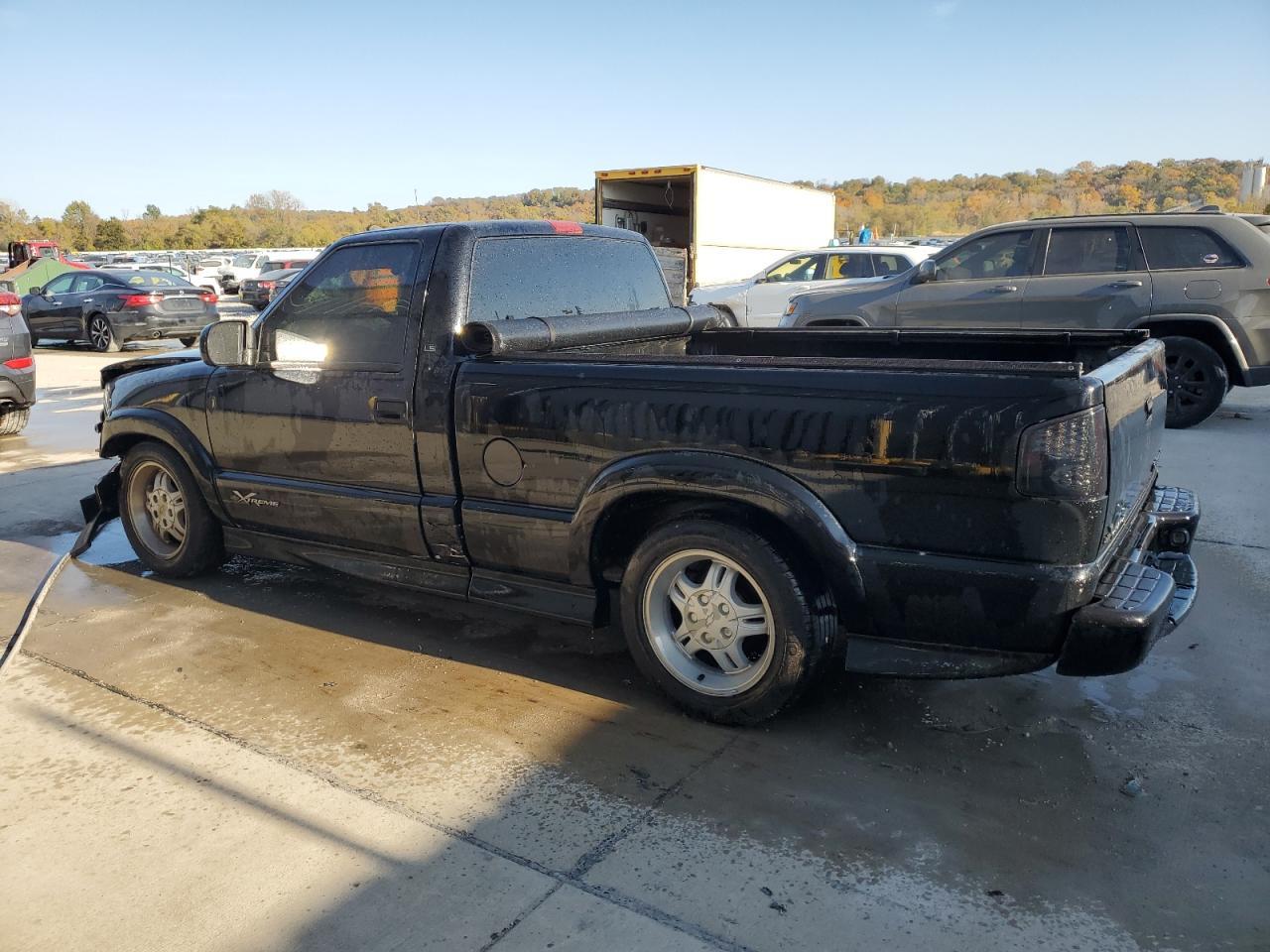 1999 Chevrolet S Truck S10 - Image 2