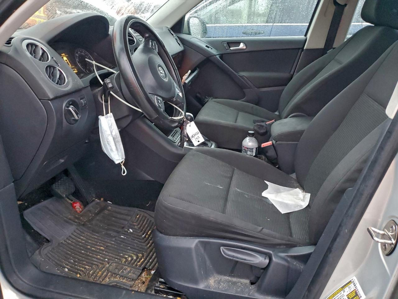 2014 Volkswagen Tiguan S - Image 7