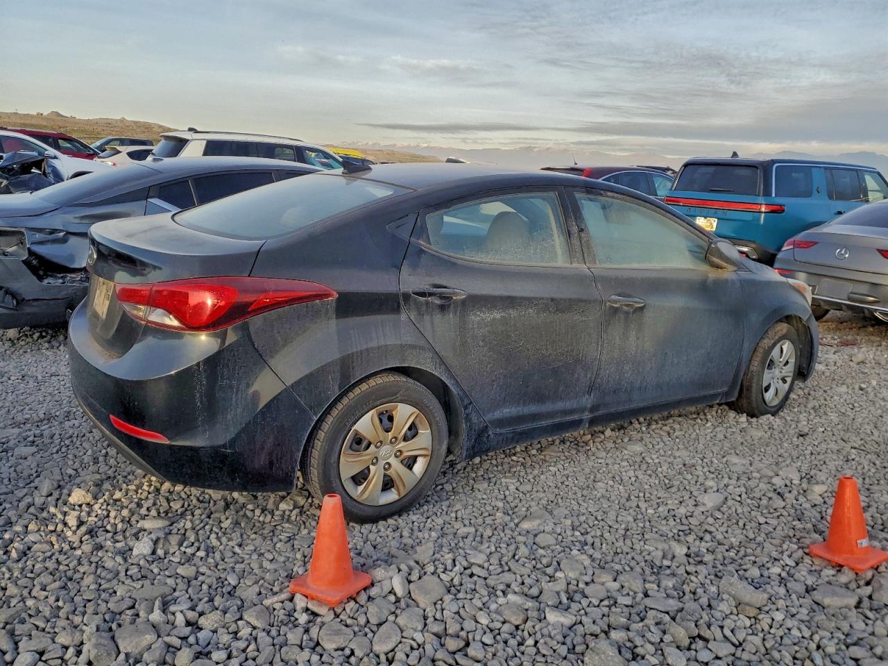 2016 Hyundai Elantra Se - Фото 3