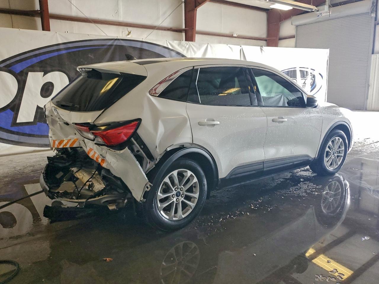 2022 Ford Escape Se - Фото 3