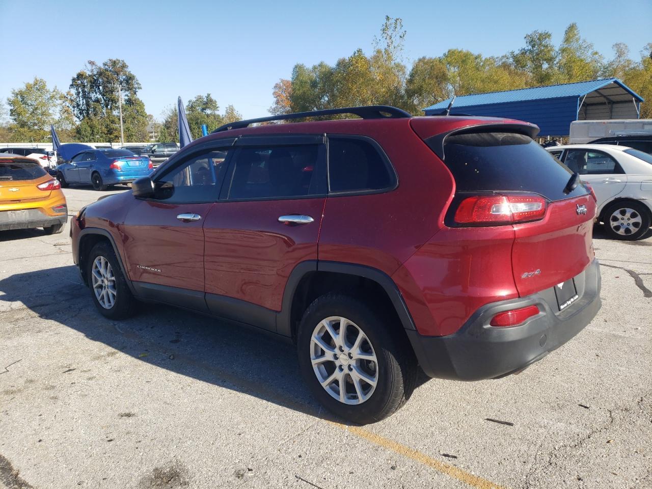 2016 Jeep Cherokee Sport - Фото 2
