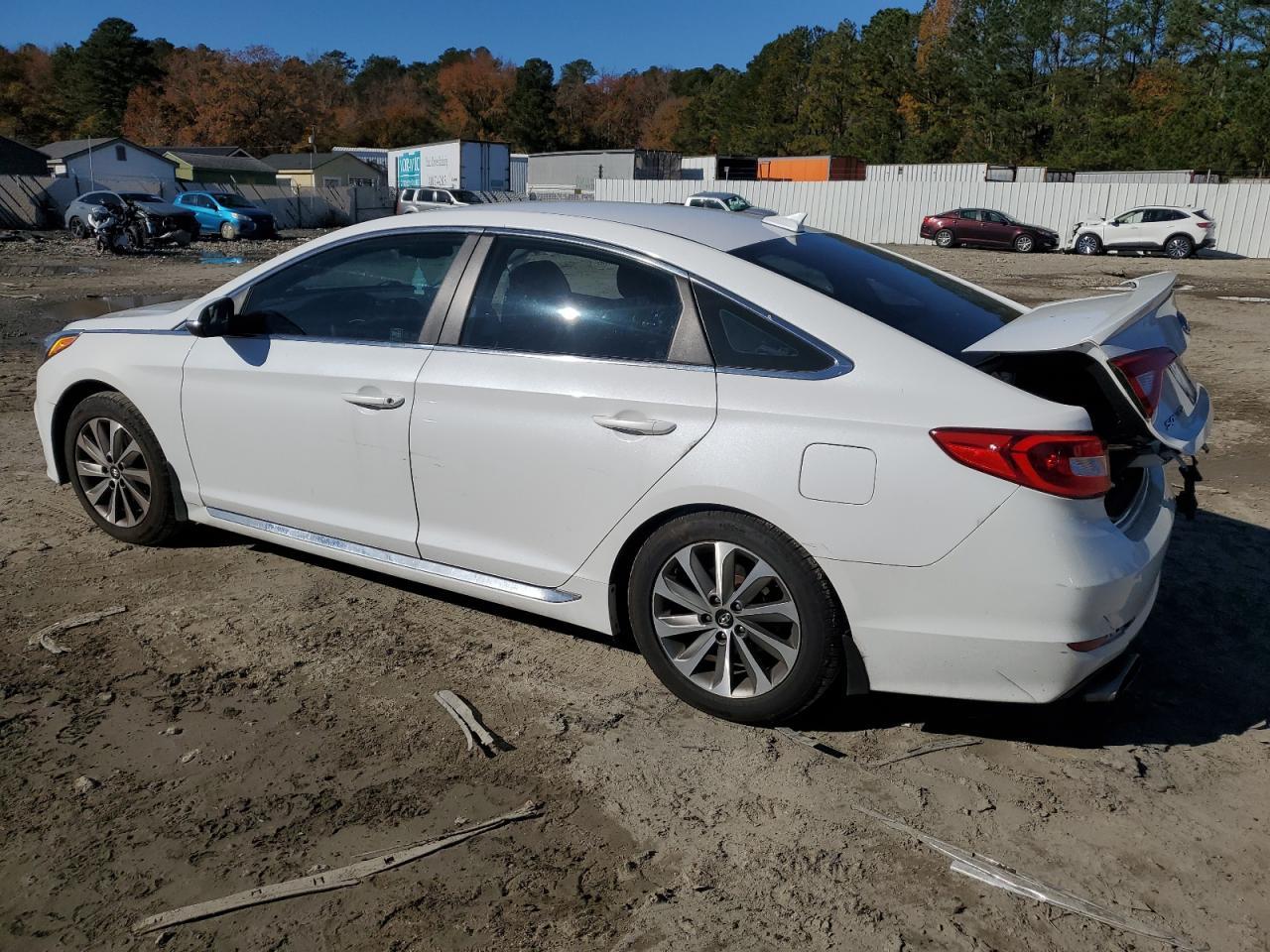 2016 Hyundai Sonata Sport - Фото 2