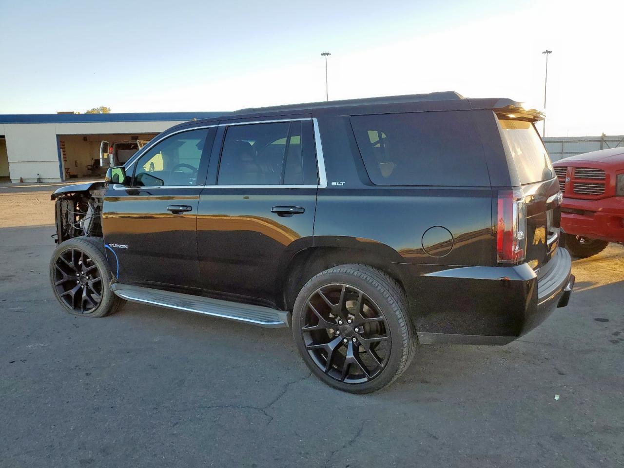 2015 GMC Yukon Slt - Фото 2