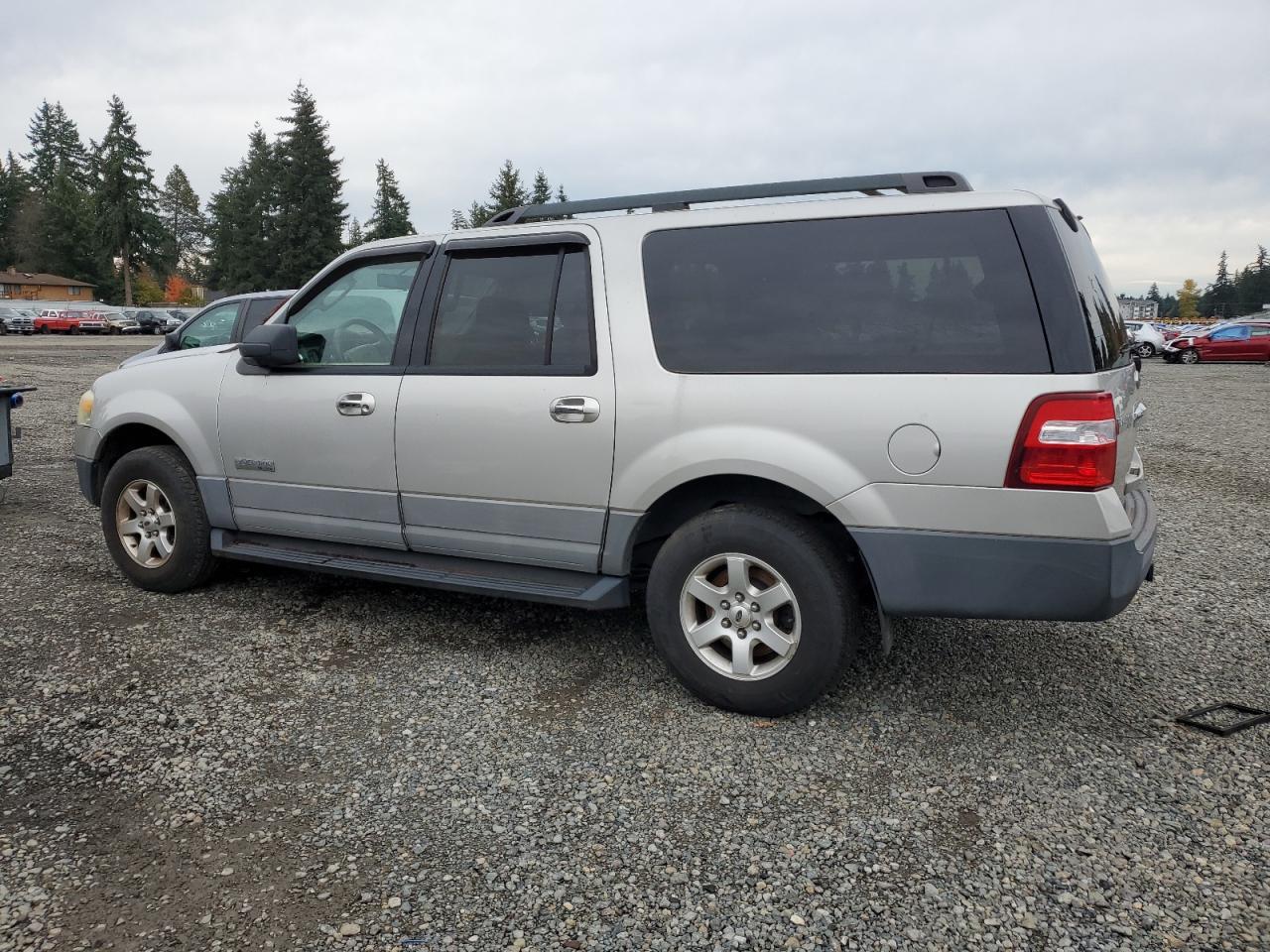 2007 Ford Expedition El Xlt - Image 2