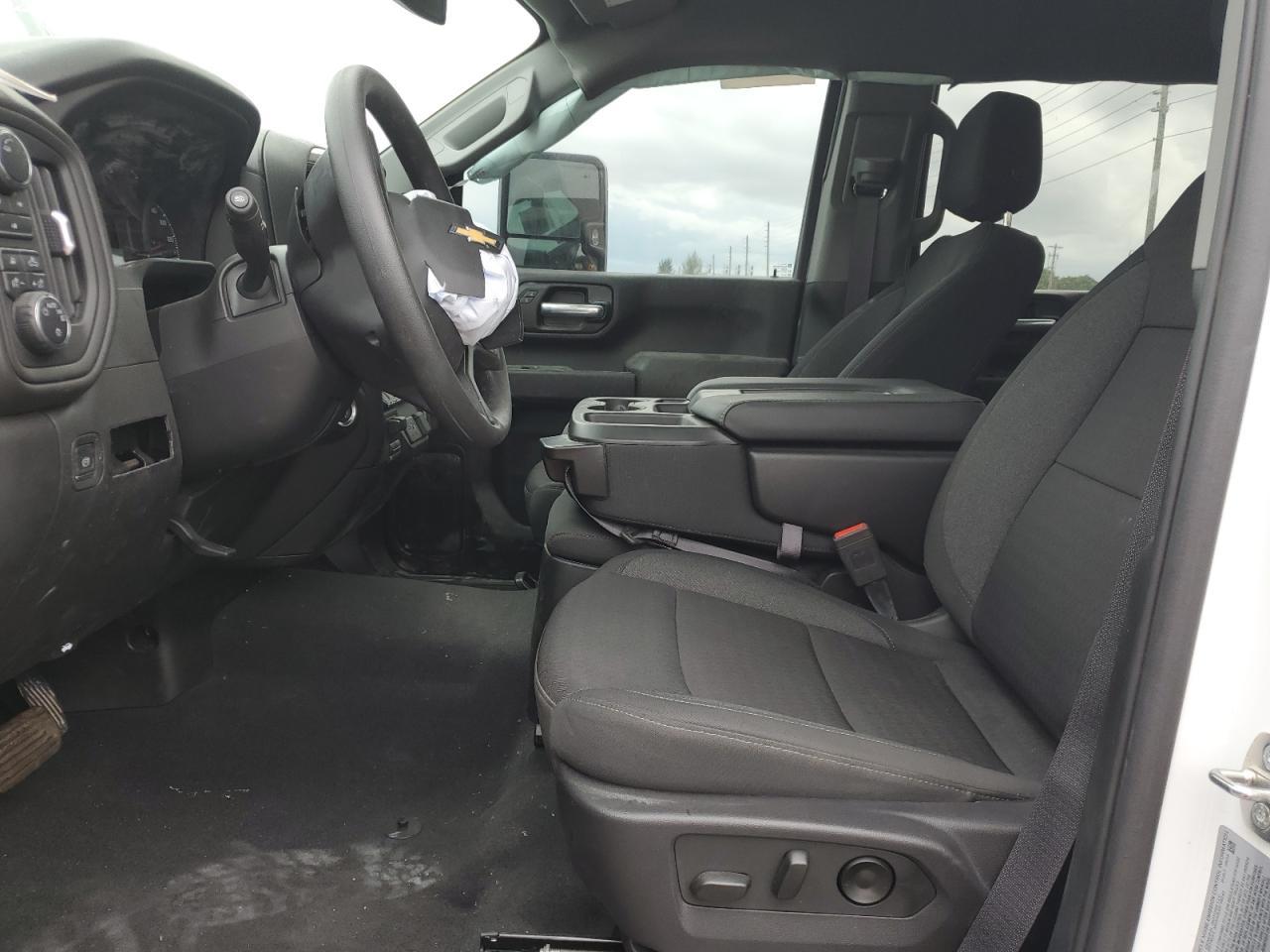 2024 Chevrolet Silverado K2500 Custom - Фото 7