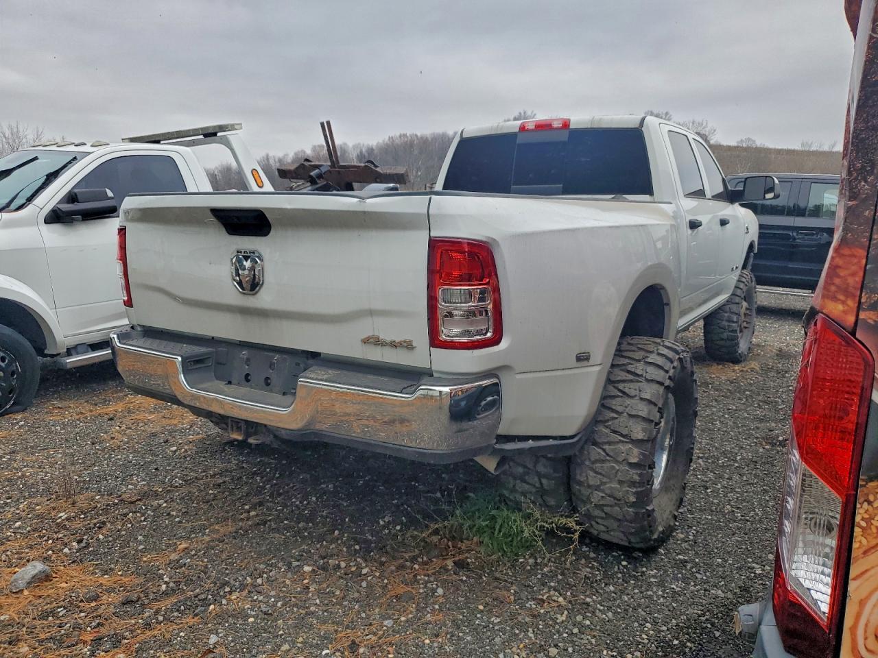 2020 Ram 3500 Tradesman - Фото 3