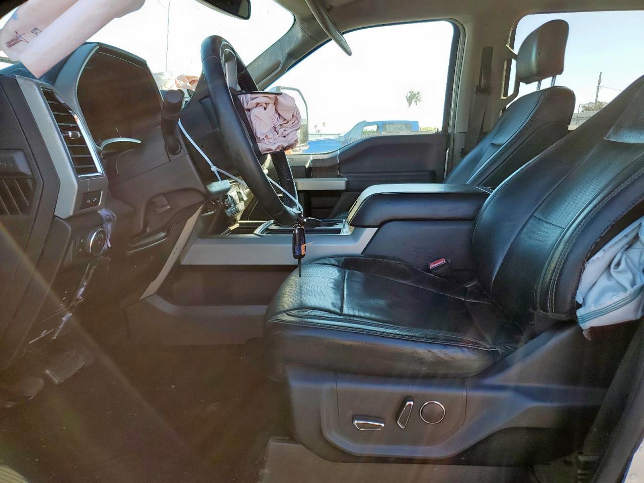 2018 Ford F350 Super Duty - Фото 7