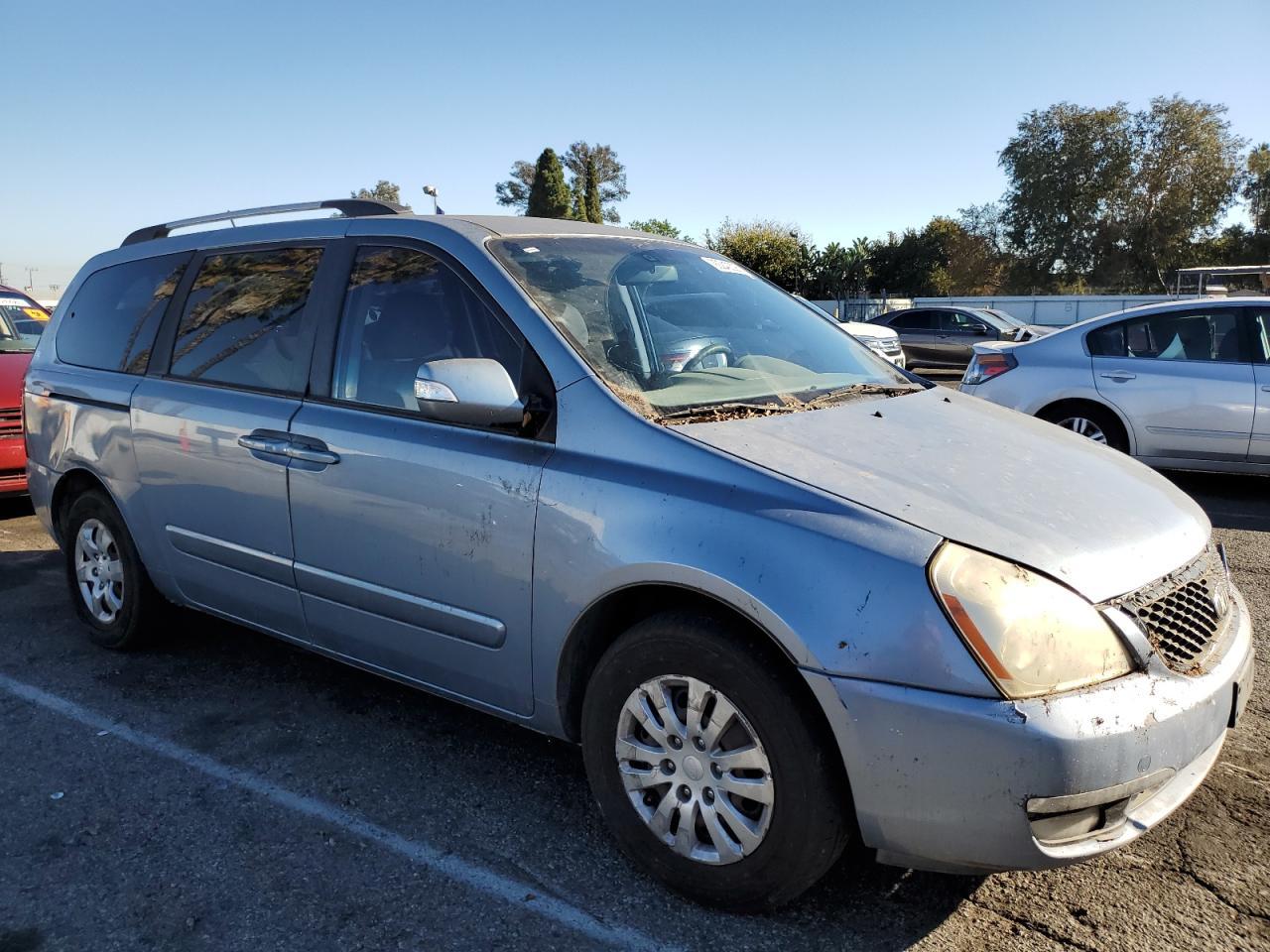 2014 Kia Sedona Lx - Фото 4