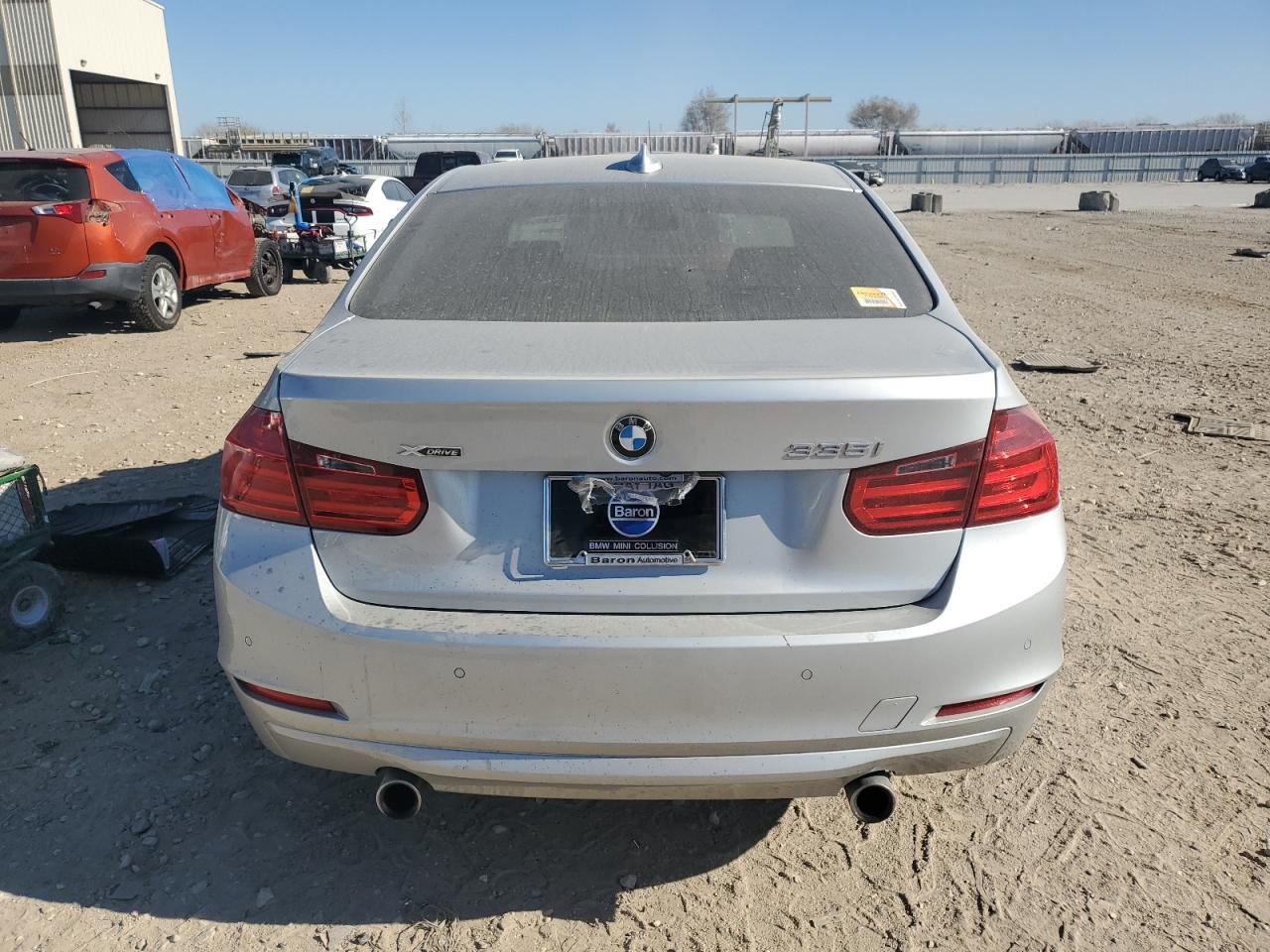 2014 BMW 335 Xi - Фото 6