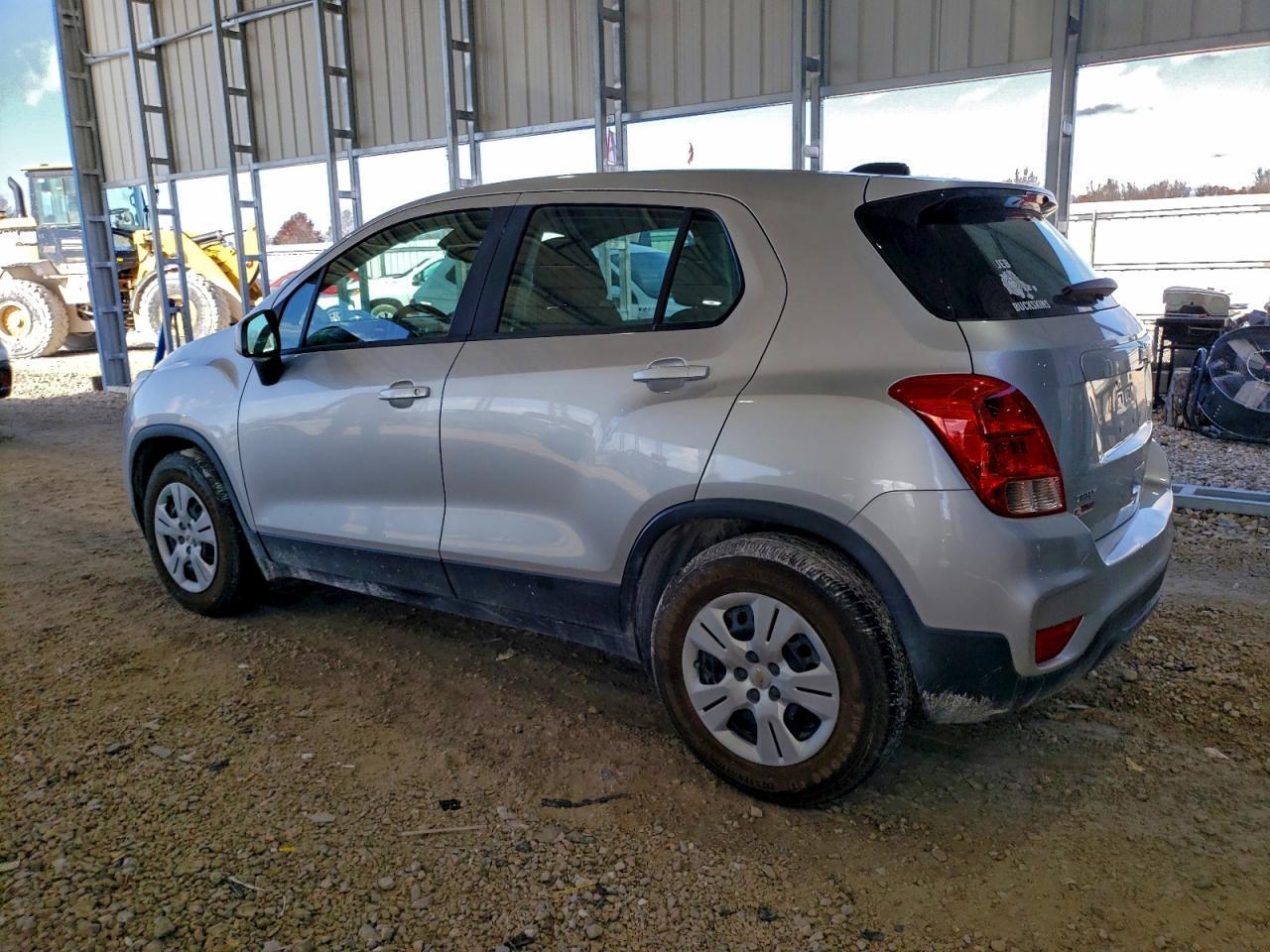 2017 Chevrolet Trax Ls - Фото 2