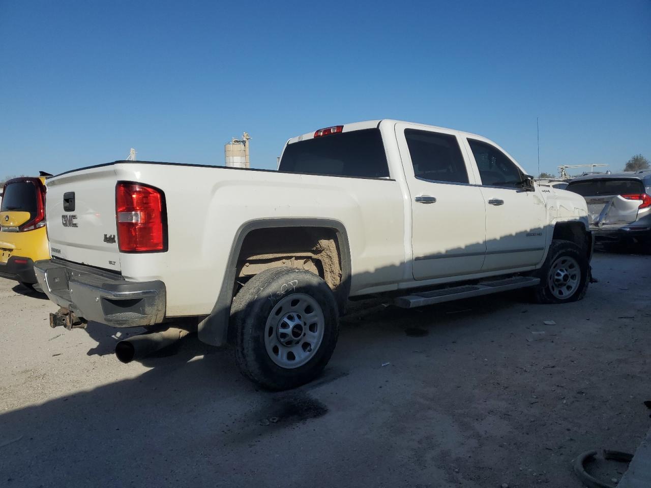 2015 GMC Sierra K2500 Slt - Image 3