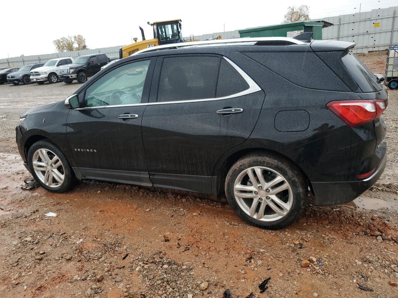2018 Chevrolet Equinox Premier - Image 2