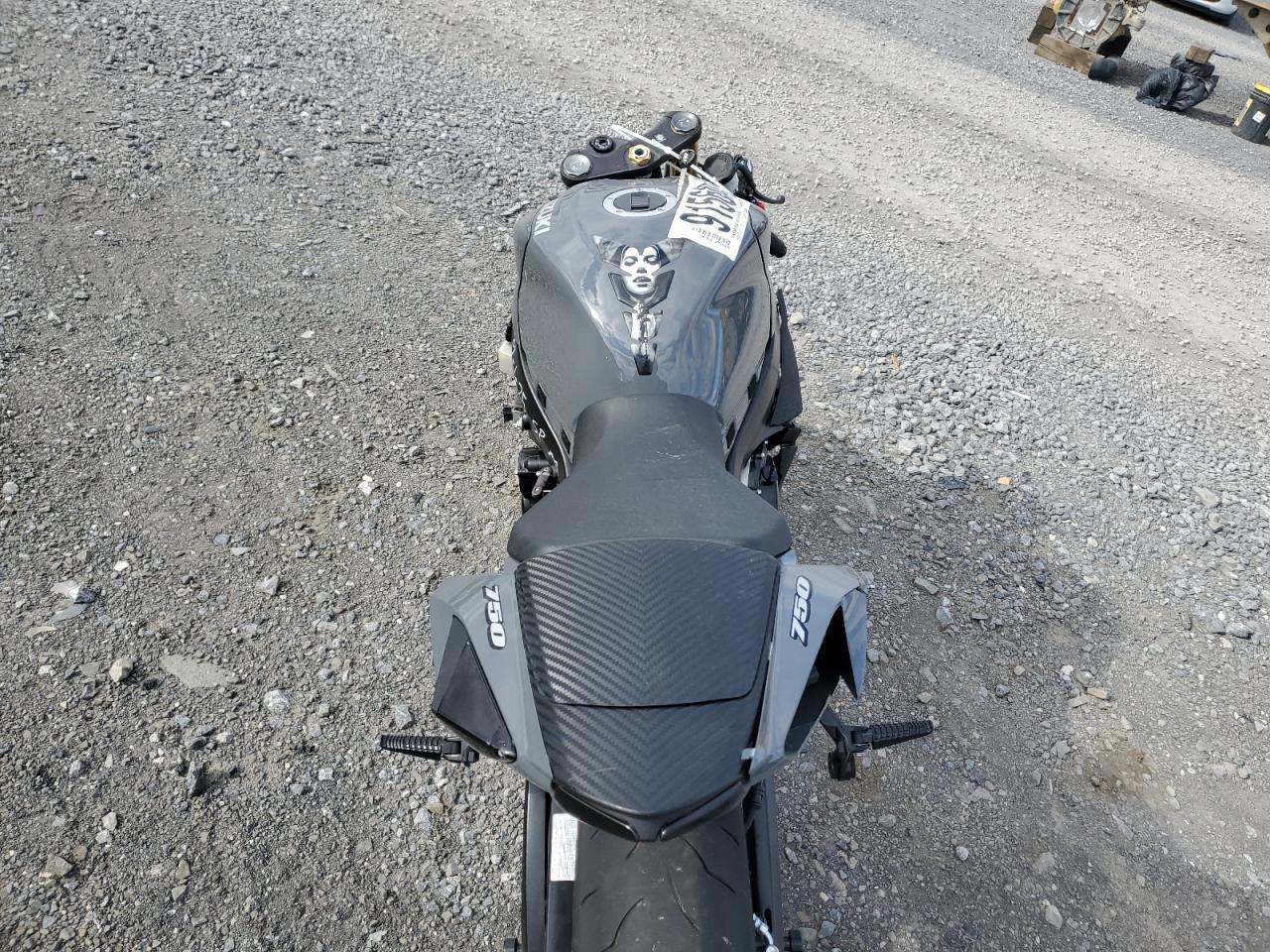 2025 Suzuki Gsx-R750 - Фото 6