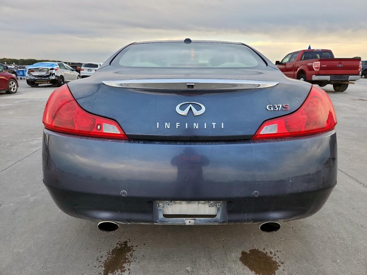 2011 Infiniti G37 Base - Фото 6