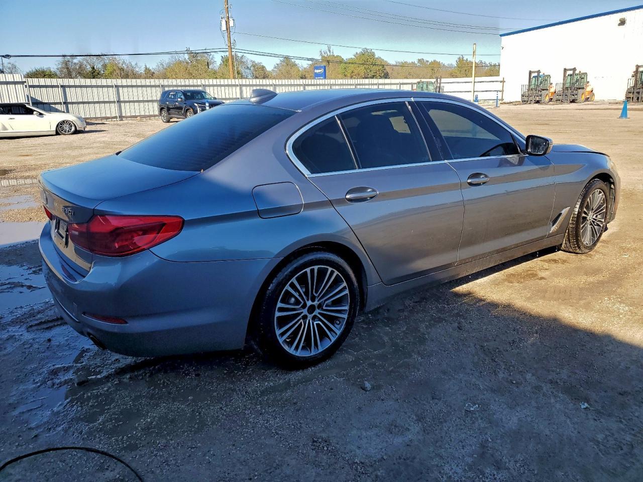 2019 BMW 530I xDrive Sport - Фото 3
