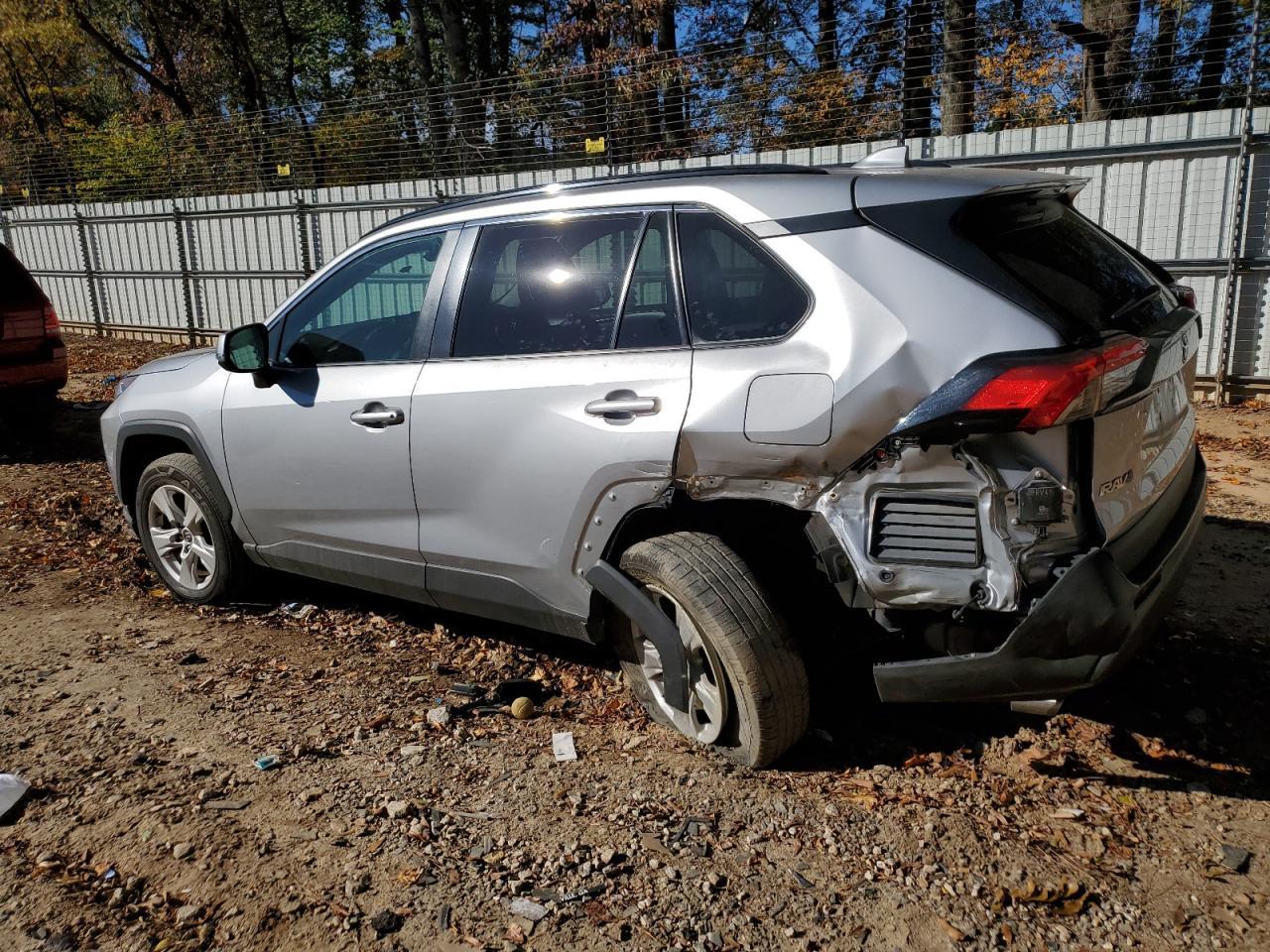 2021 Toyota Rav4 Xle - Фото 2