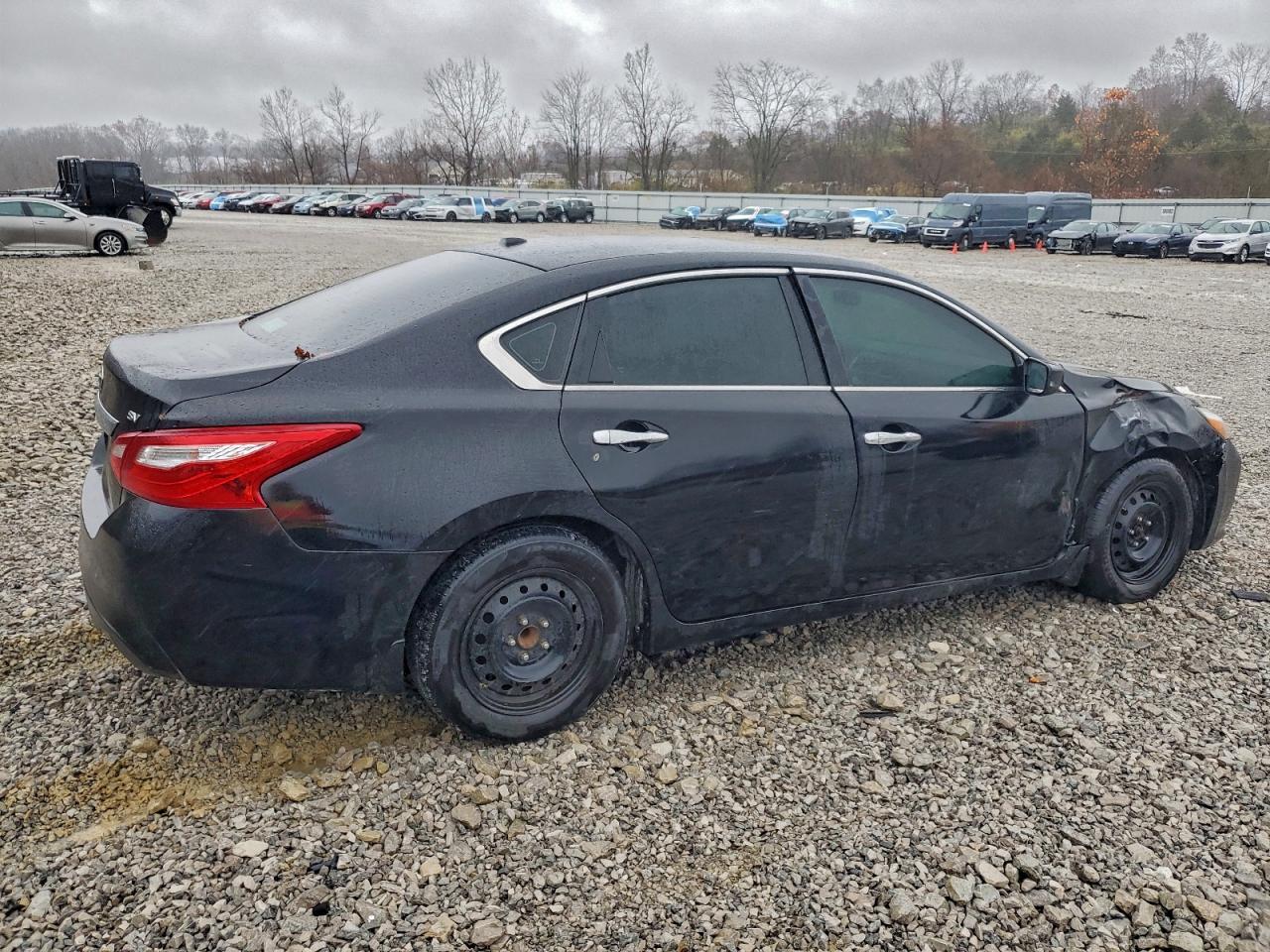 2016 Nissan Altima 2.5 - Image 3