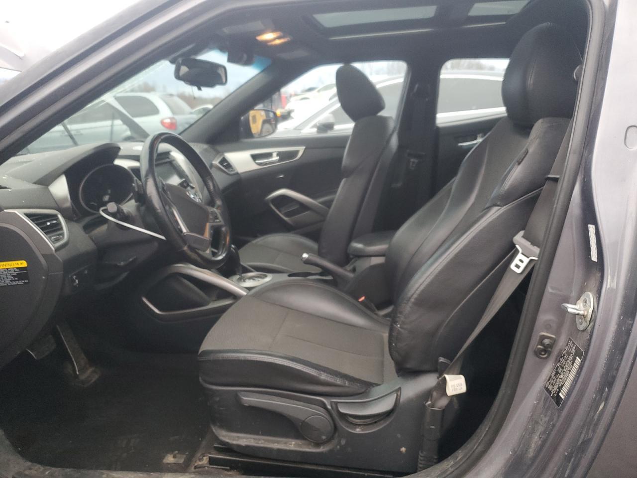 2016 Hyundai Veloster - Фото 7