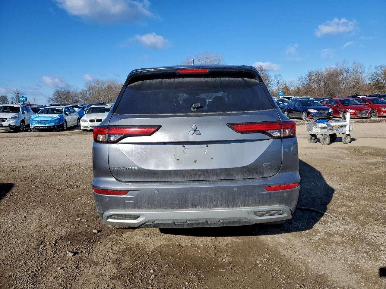 2022 Mitsubishi Outlander Se - Фото 6
